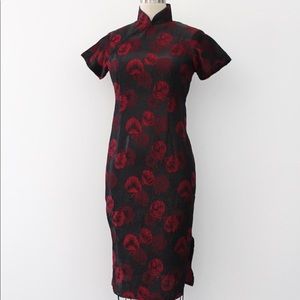 Gorgeous vintage Cheongsam 33”-30”-36”